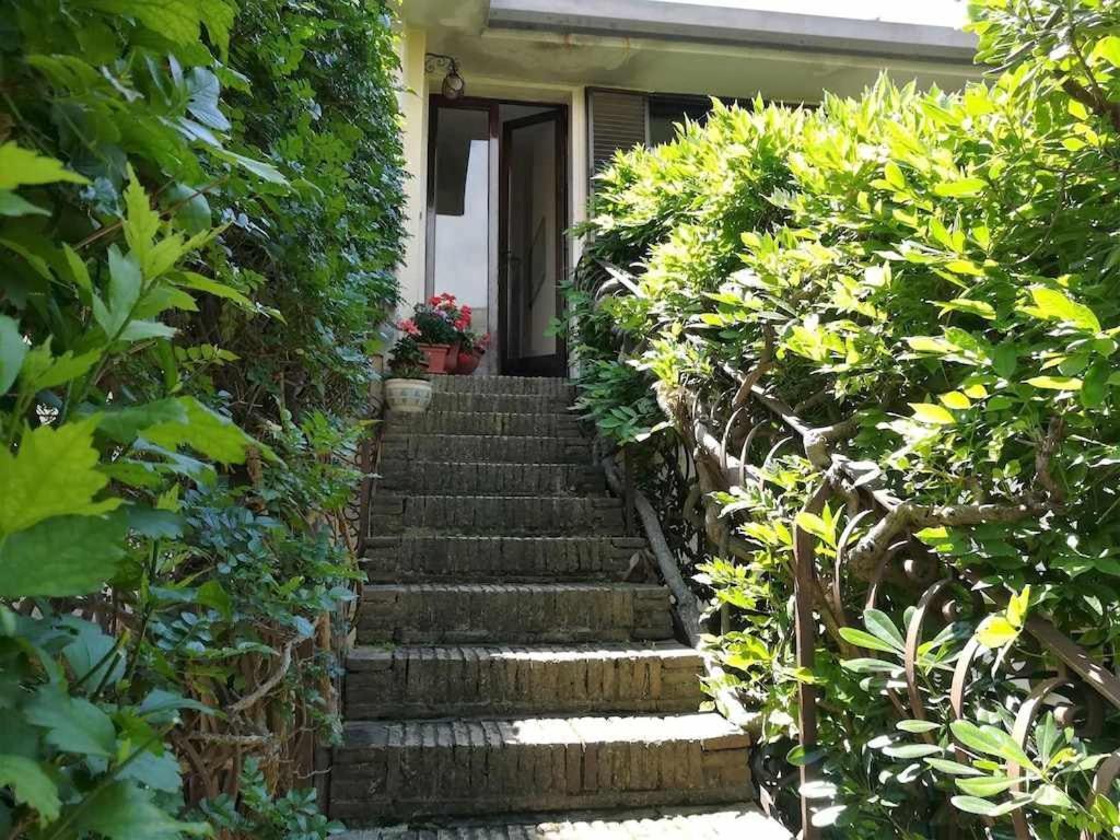 Casa Dinky Attico Con Terrazza Vista Mare Formia Exterior foto