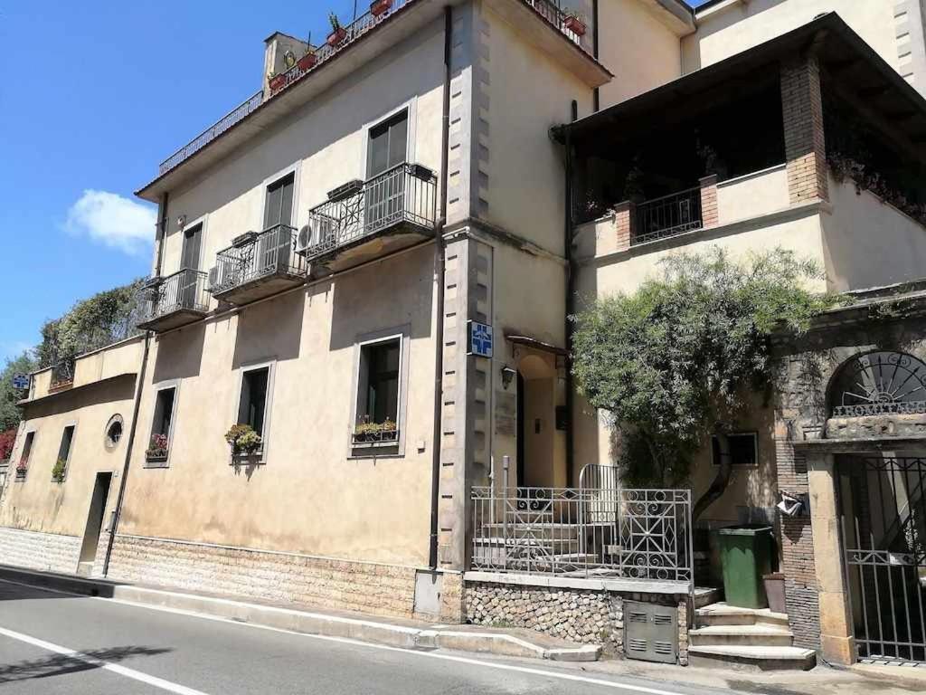 Casa Dinky Attico Con Terrazza Vista Mare Formia Exterior foto